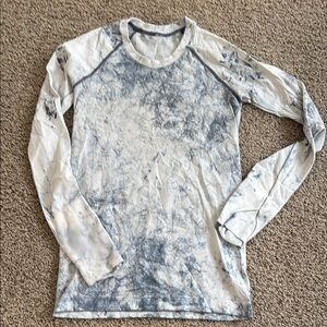 Lululemon run swift Blue and White Long Sleeve Tie-Dye Tee